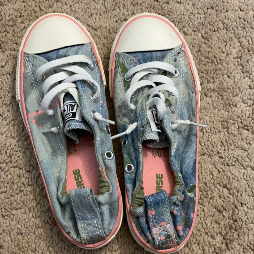 Girls tennis shoes